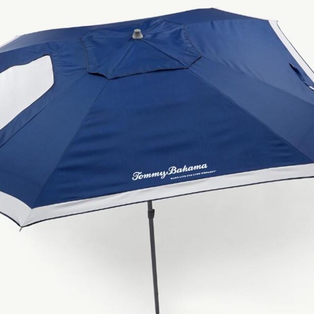 Tommy Bahama 9 foot Beach Umbrella