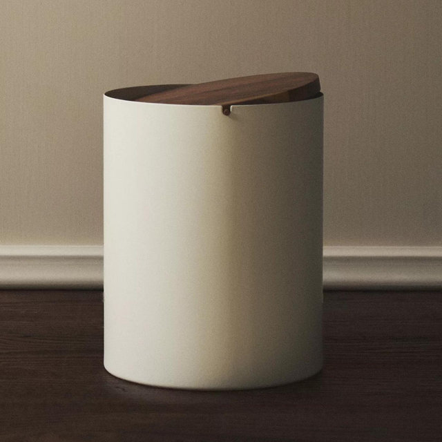 Zara METAL BATHROOM TRASH CAN WITH WOODEN LID