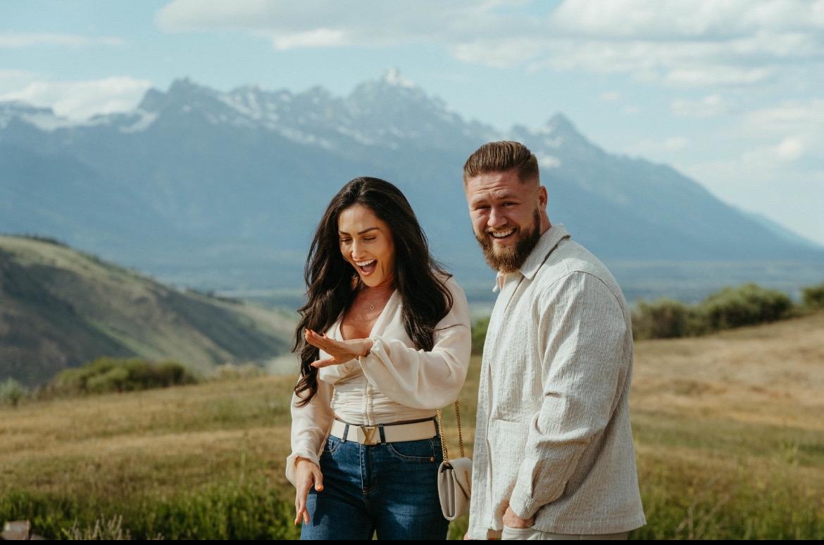 The Wedding Website of Diandra Salvatore and Draper Bender