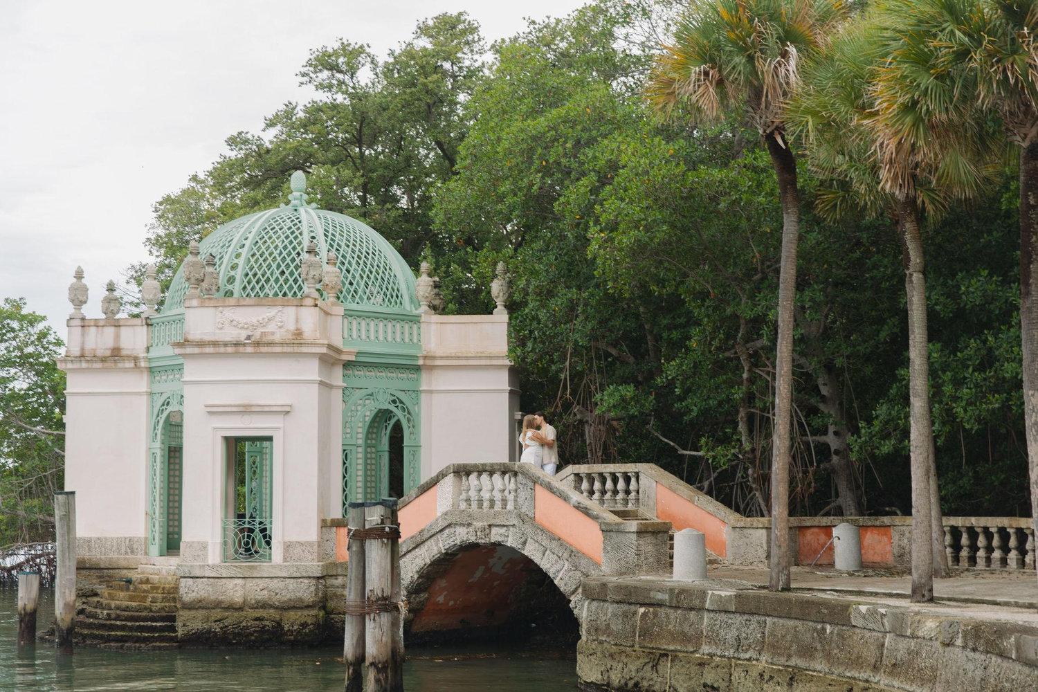 The Wedding Website of Genevieve Schneemann and Andy Corpus