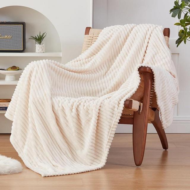 EXQ Home Fleece Throw Blanket for Couch or Bed - 3D Ribbed Jacquard Decorative Blankets - Cozy Soft Lightweight Fuzzy Flannel Blanket Suitable for All Seasons(50"×60",Beige)