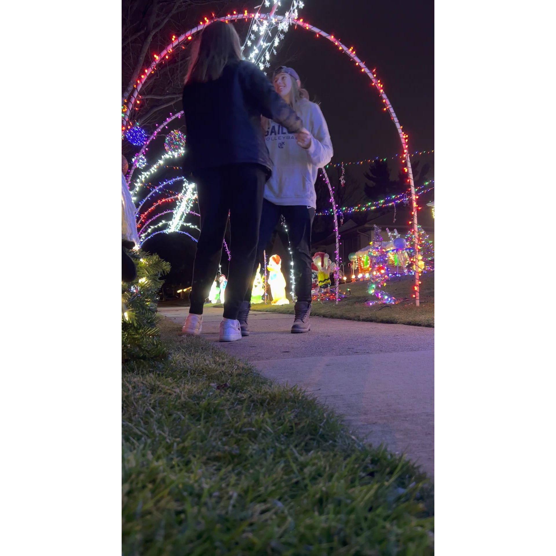 Christmas time ‘22
We went Christmas light looking and stopped to take some photos