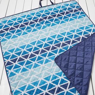 Martha Stewart Collection - Ombre Triangle Beach Blanket