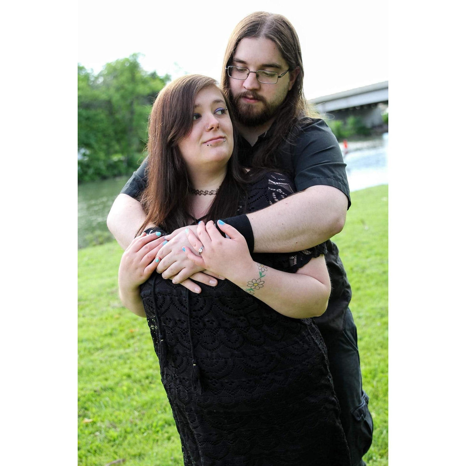 Engagement Photos 🖤
♡Location: North Tonawanda Botanical Gardens
♡Photographer: Alyssa Knowlton, Lyssa Lee Photography