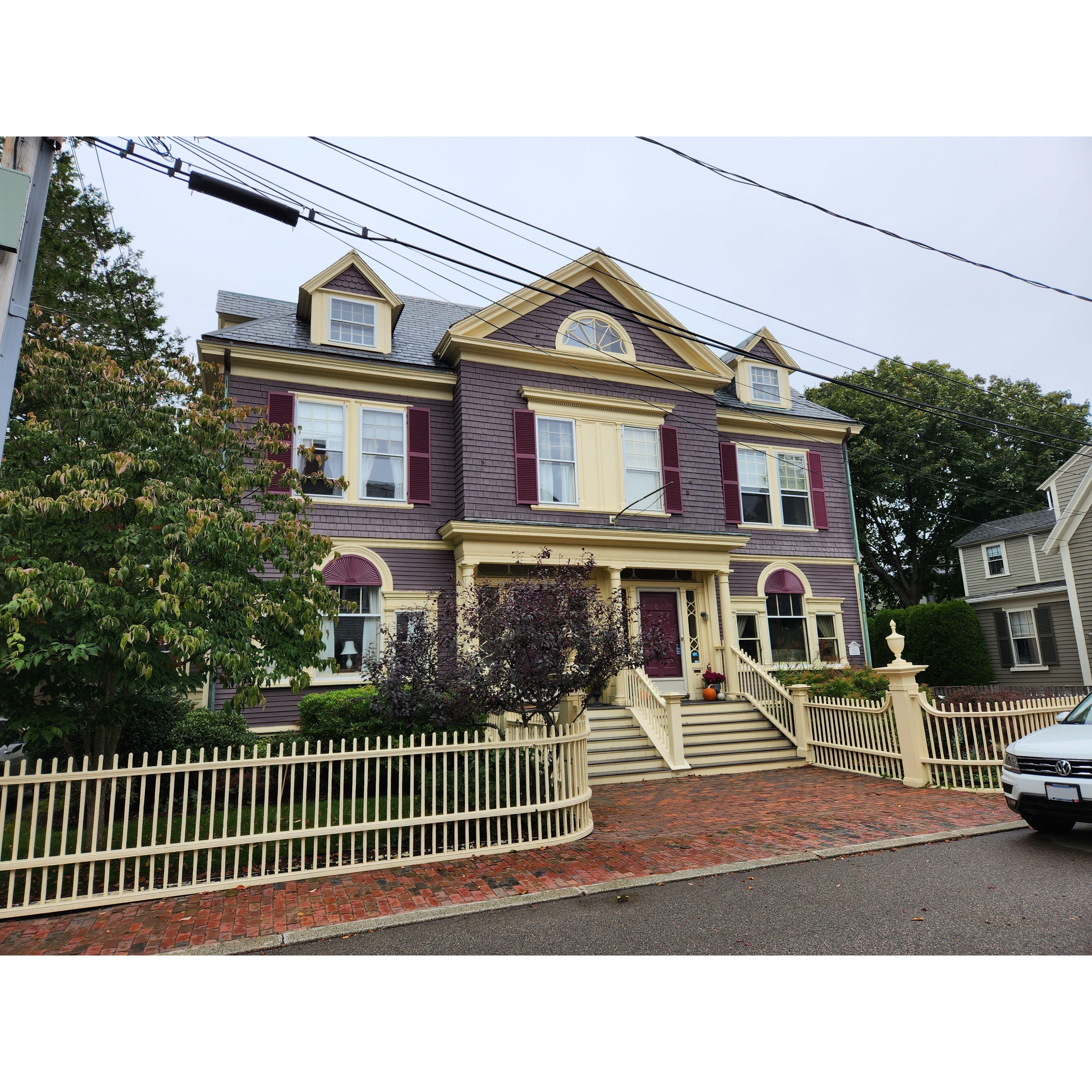 Our Hocus Pocus tour guide took us through a historic district on the way to Max's house.  We saw so many incredible old homes along the way!