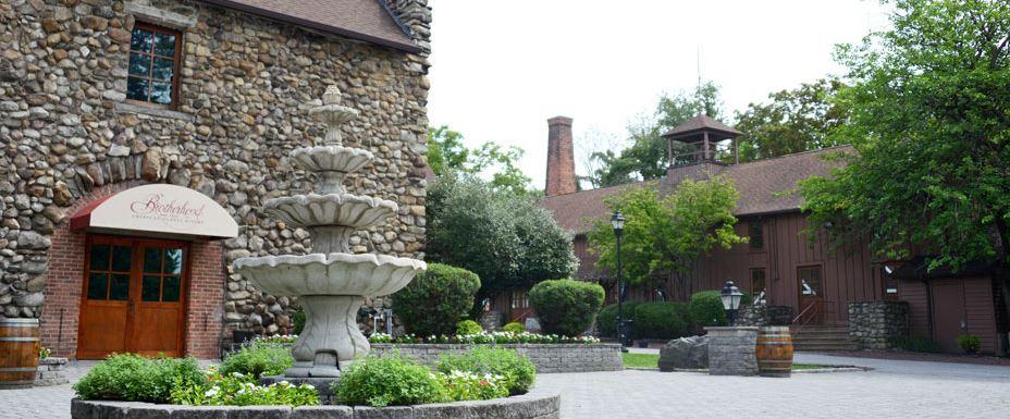The Wedding Website of Lauren Novak and Max Churak