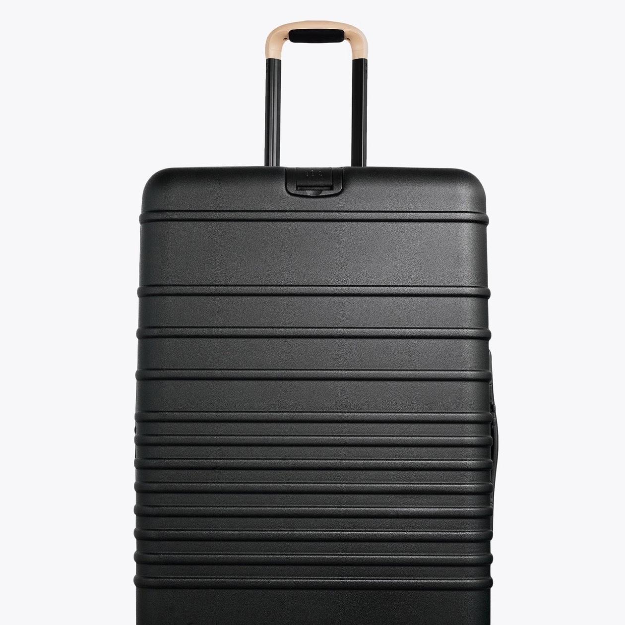 BÉIS 'The Large Check-In Roller' in Black/Beige