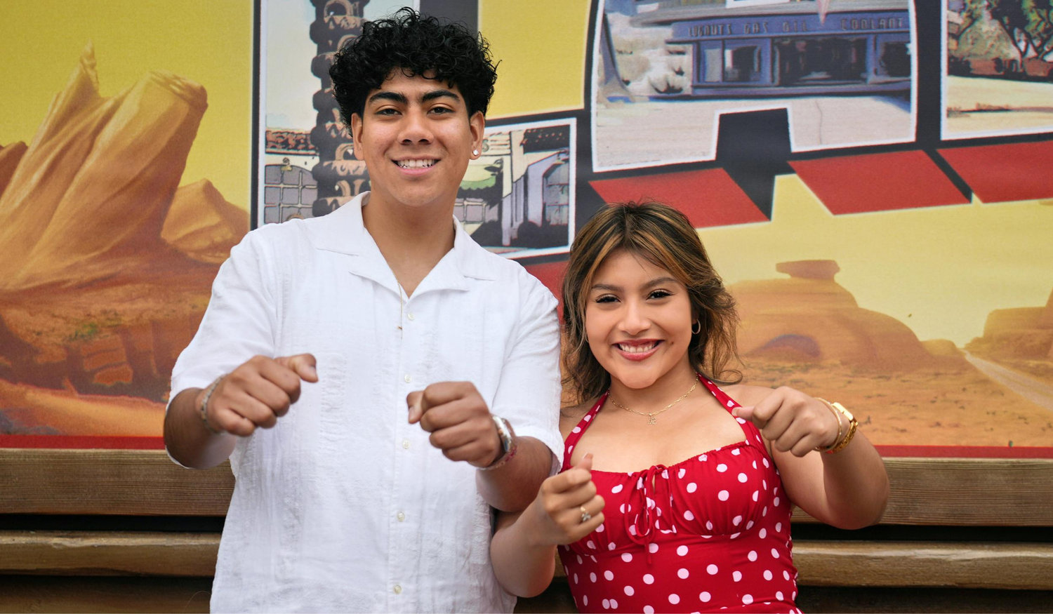 The Wedding Website of Rianna Skidmore and Arturo Jeronimo-Angeles