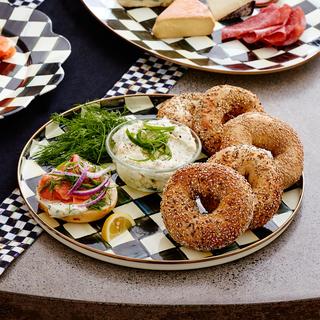 Courtly Check Round Tray