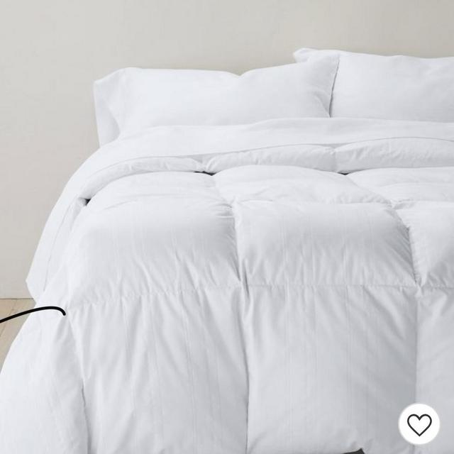Mid Weight Premium Down Comforter - Casaluna™