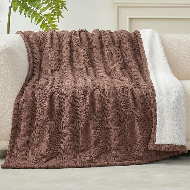 Amélie Home Chenille Sherpa Cable Knit Throw Blanket for Couch, Reversible Soft Cozy Warm Winter Fleece Throw Blankets for Bed Sofa Chair Living Room Comfortable Home Decor,Brown,50 x 60 inch
