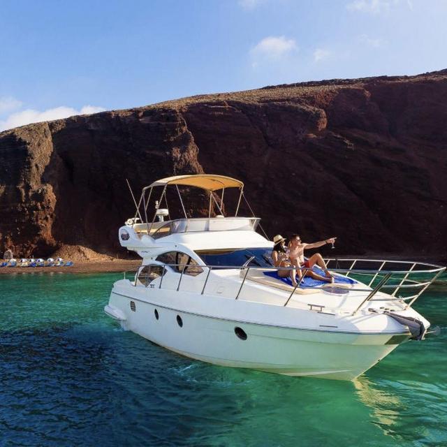 Honeymoon Boat Excursion - Greece