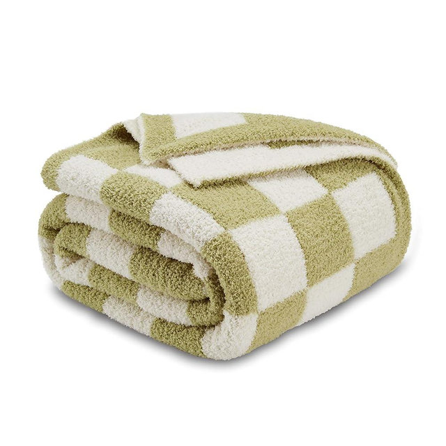 CozeCube Checkered Blanket, Ultra Soft Cozy Sage Green Checkered Throw Blanket, Warm Fluffy Checkerboard Throw Blanket, Sage Green and White Checkered Blanket for Couch Bed Sofa, 50x60 Inches