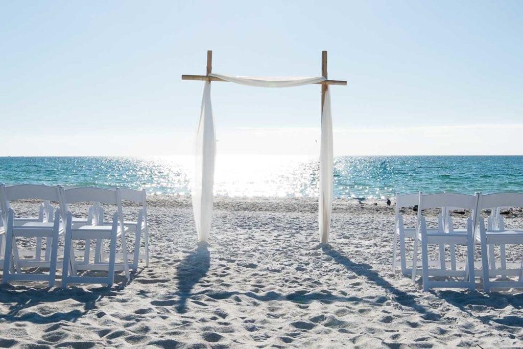 The Wedding Website of Hannah Mazkour and Emilio El Zir