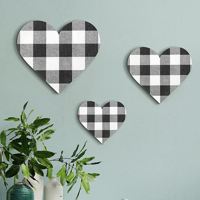 3 Pcs Heart Shaped Wood Sign Buffalo Plaid Kitchen Decor Bedroom Wall Sign Wood Heart Bathroom Decor Rustic Hanging Sign Wooden Heart Plaque for Home Farmhouse Living Room, 3 Sizes (Black and White)