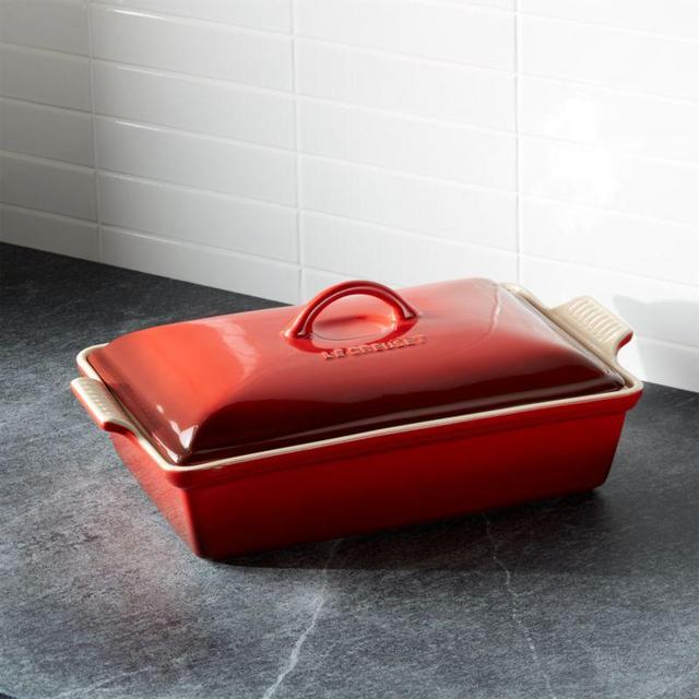 Le Creuset ® Heritage Covered Rectangle Cerise Red Baking Dish