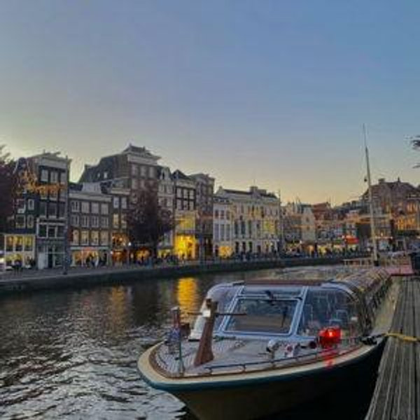 Amsterdam: Private Canal Cruise