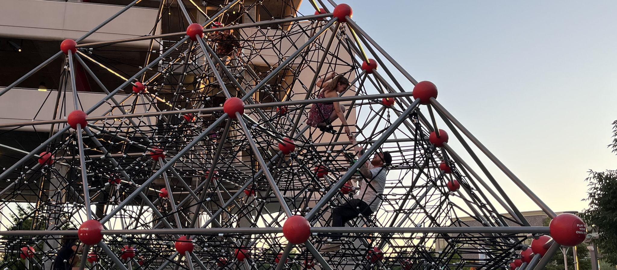 The Wedding Website of Amanda Timoney and Louis McConnell