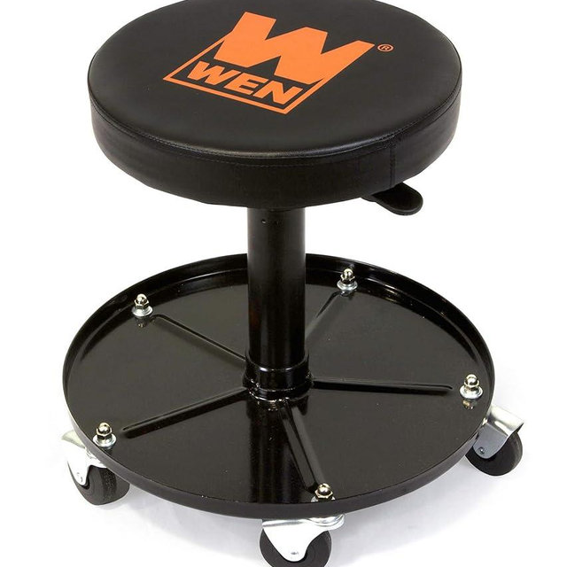 WEN 73012T 300-Pound Capacity Pneumatic Rolling Mechanic Stool