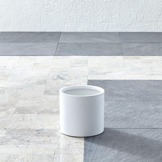 Dundee White Round Planter