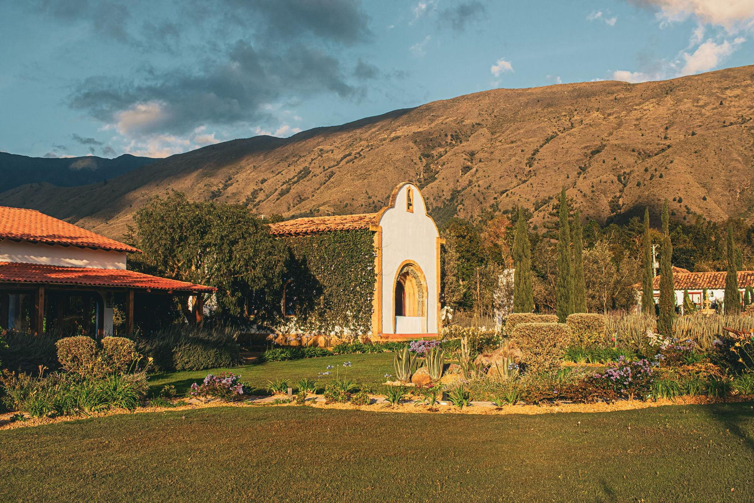 The Wedding Website of María José Granados and Yeferson Castaño