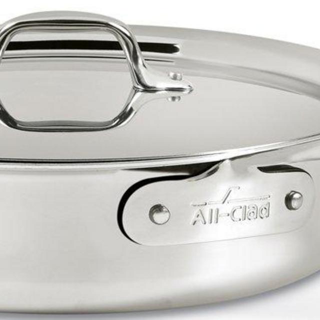 All-Clad 4406 Stainless Steel 3-Ply Bonded Dishwasher Safe Saute Pan with Lid Cookware, 6-Quart, Silver