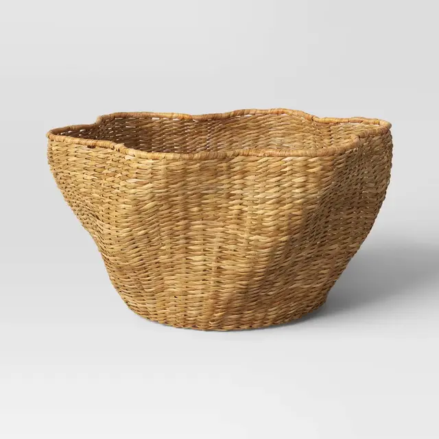 Small Woven Scallop Edge Basket - Threshold™