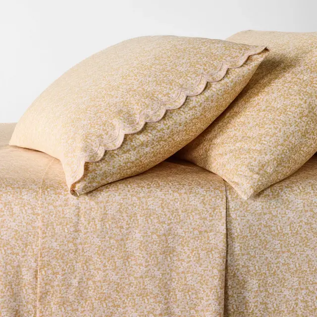 Queen 300 Thread Count Scalloped Edge Ditsy Floral Sheet Set Peach/Pink - Threshold™ designed with Studio McGee