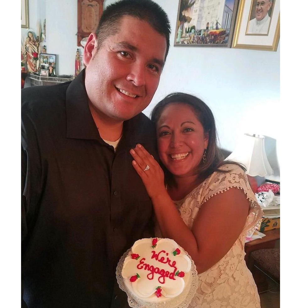 ♥♥♥♥♥♥♥We're Engaged ♥♥♥♥♥♥♥