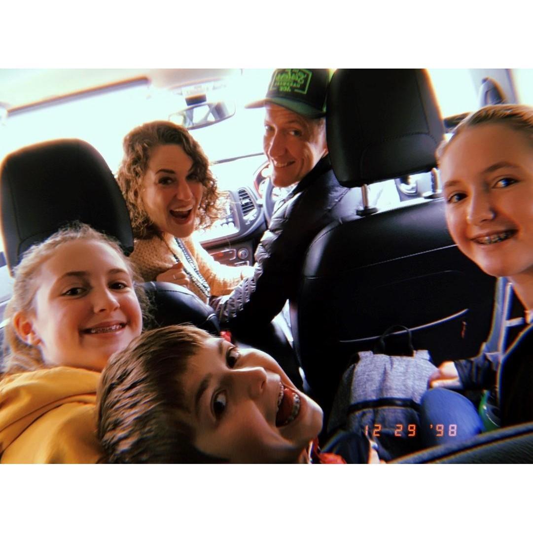 Road trip in Oregon! Keith and the kids went to visit their family for Christmas and I joined to meet the fam!