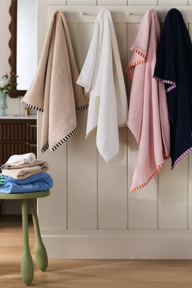 The Sloane Stripe Trim Soft Cotton Bath Towel in Navy