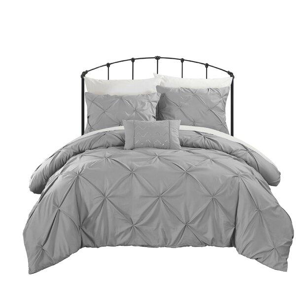 Yamna Comforter Set