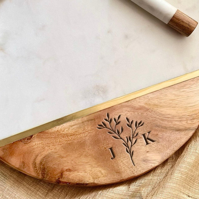 Engagement Gift, Wedding Gifts For The Couple, Charcuterie Board, Bridal Shower Gift, Personalized Home Gift, Custom Name Round Cheese Board