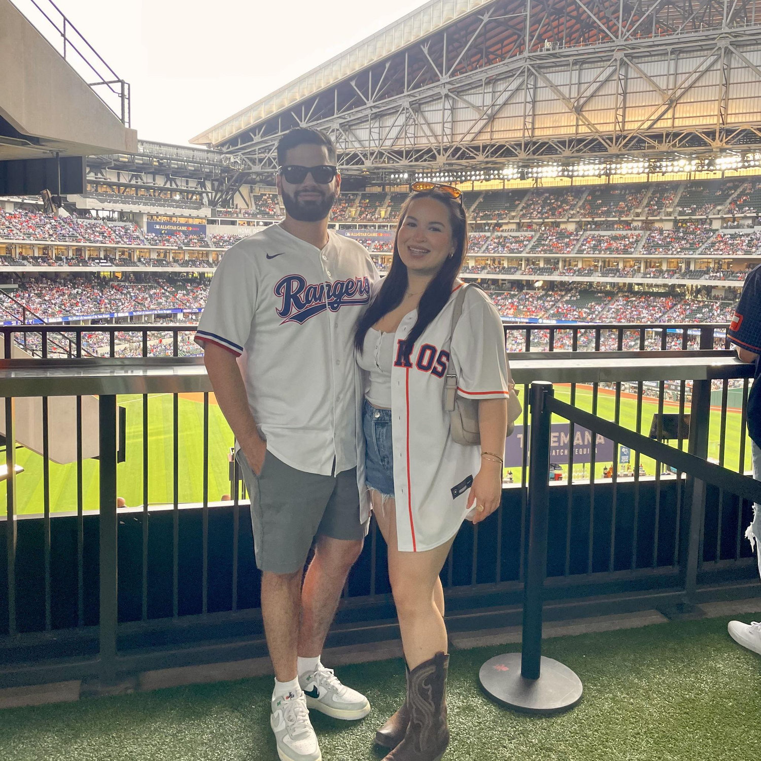 A split home... Houston Astros vs Texas Rangers