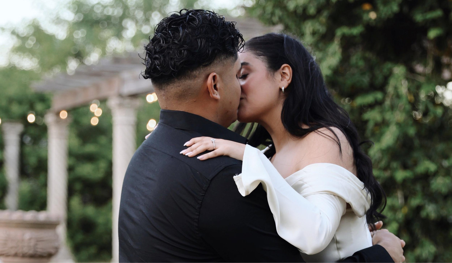 The Wedding Website of Victoria Robles and Heron Landin