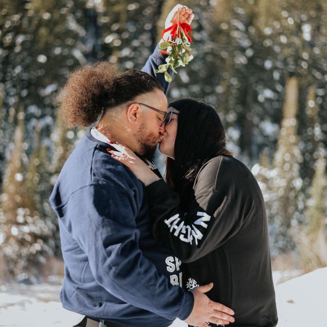 Kiss me under the mistletoe, always. π