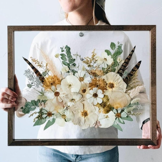 Volakk Large Floating Frame 16x20 Pressed Flower Picture Frames Walnut Wood Double UV Glass Deep Floater Frame 20x24 Floating Picture Frames For Dried Flower Flower Preservation Bouquet Shadow Box