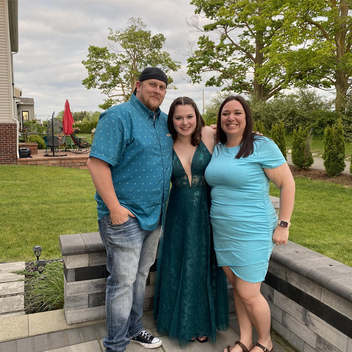 Kylee's junior prom, May 2023