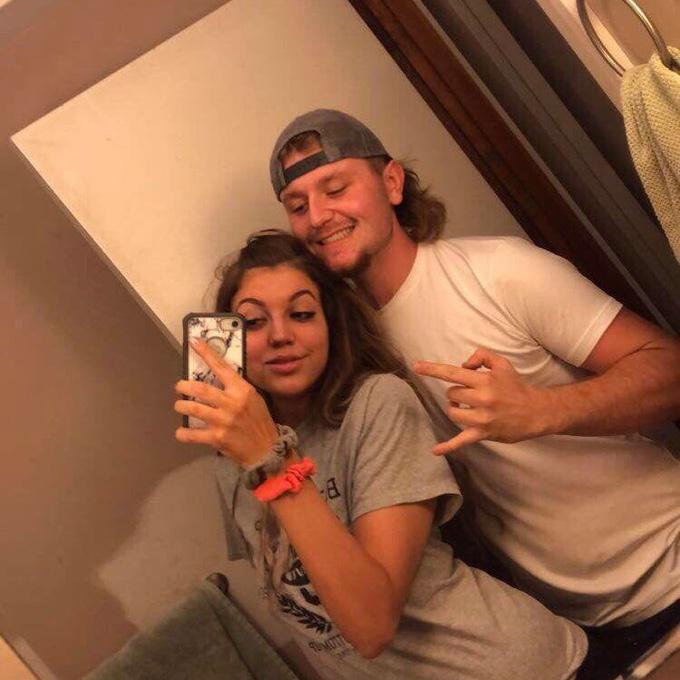Our first picture together!💗