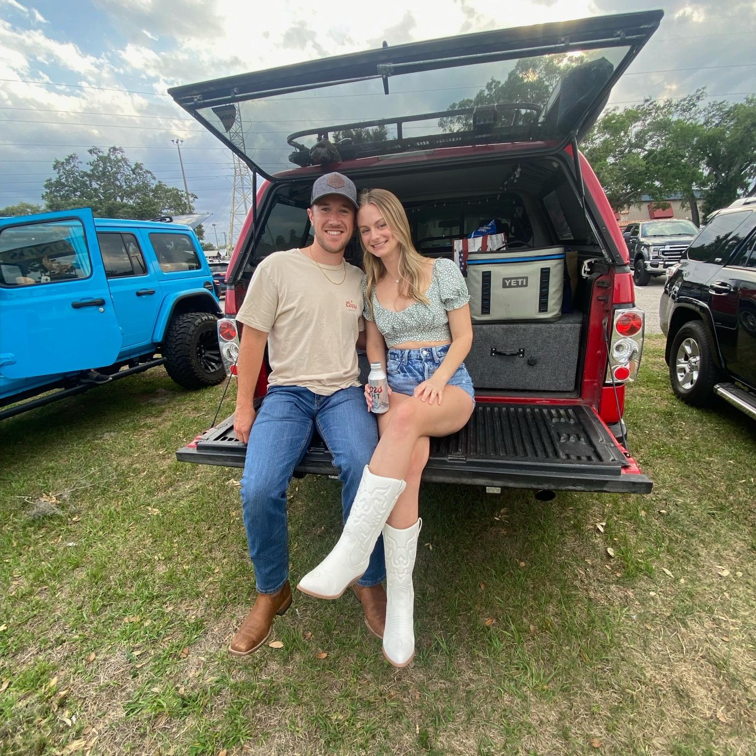 Morgan Wallen concert & Morgan’s first time trying a Coors Light
May 6th, 2023