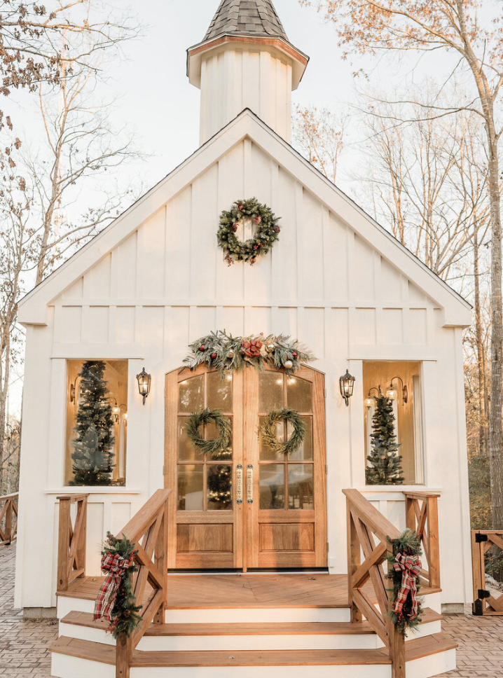 The Wedding Website of Alivia Tilley and Devell Maxwell