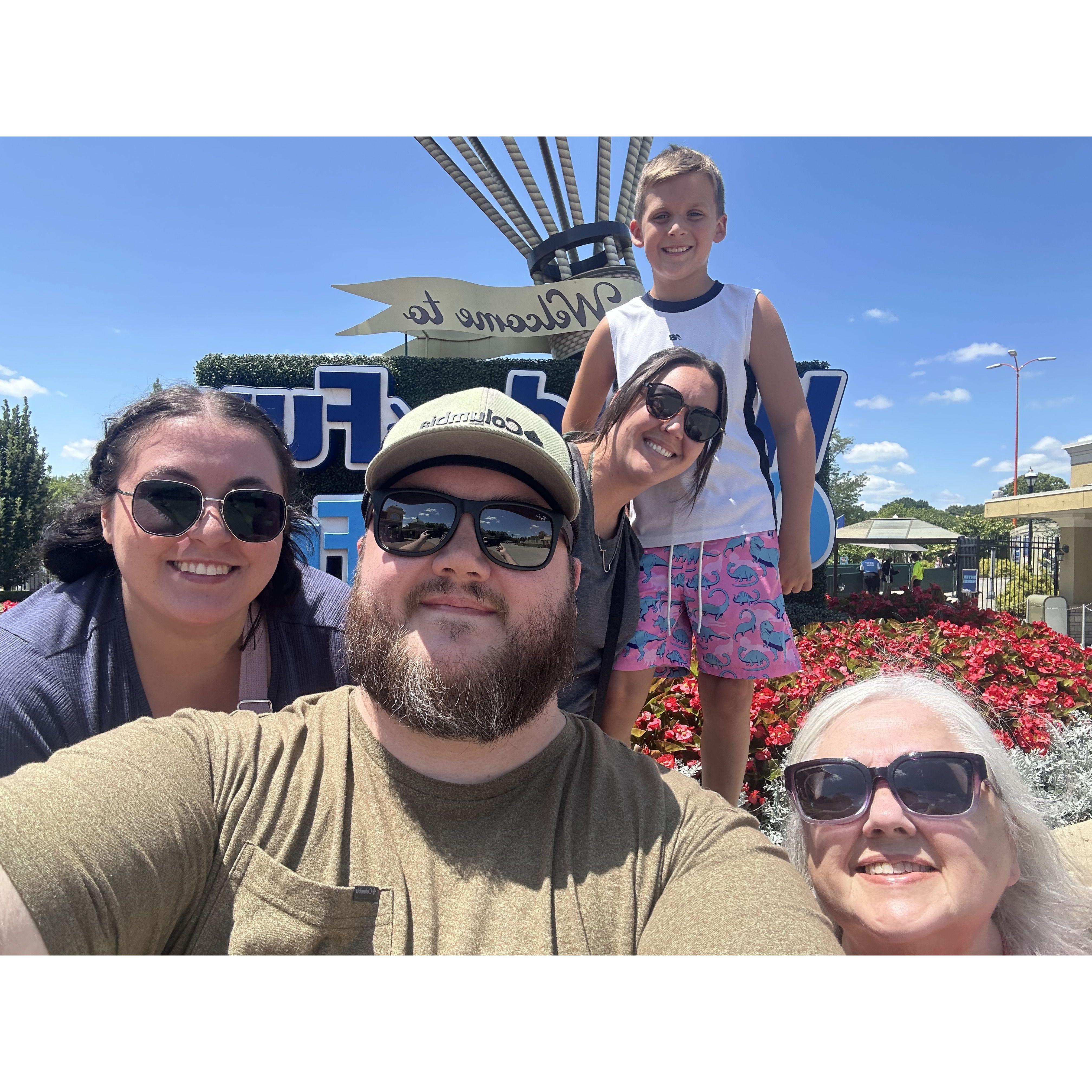 World's of Fun and Oceans of Fun with the Daughhetee's.