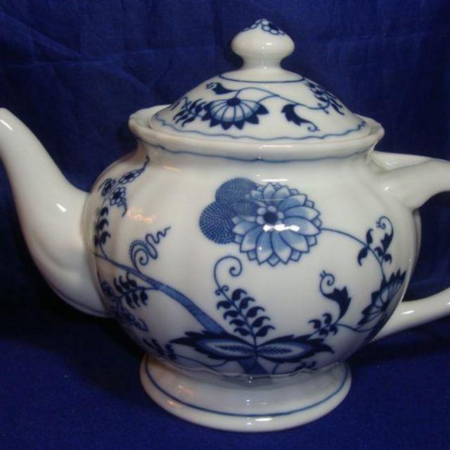 Blue Danube, Blue Onion Teapot