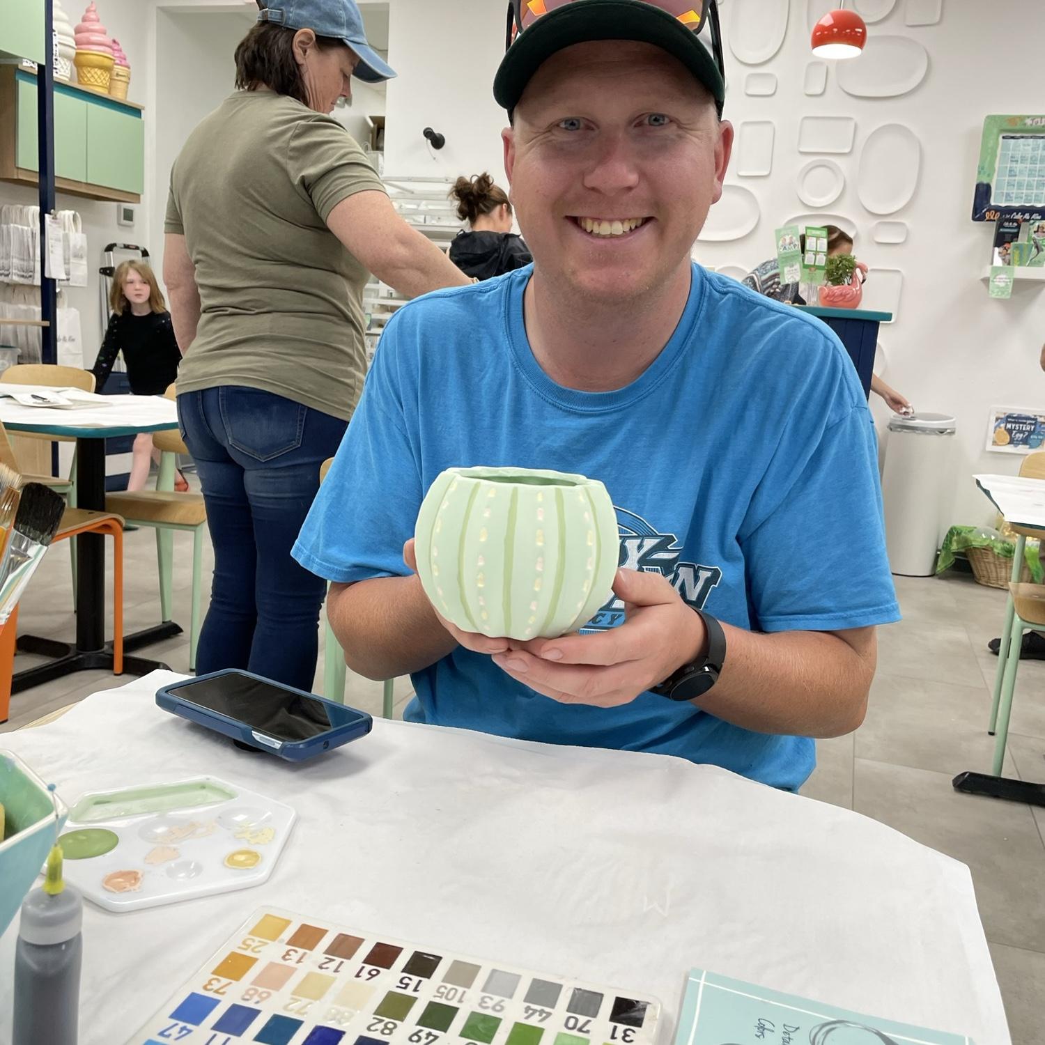 July 23, 2022
Pottery painting date.