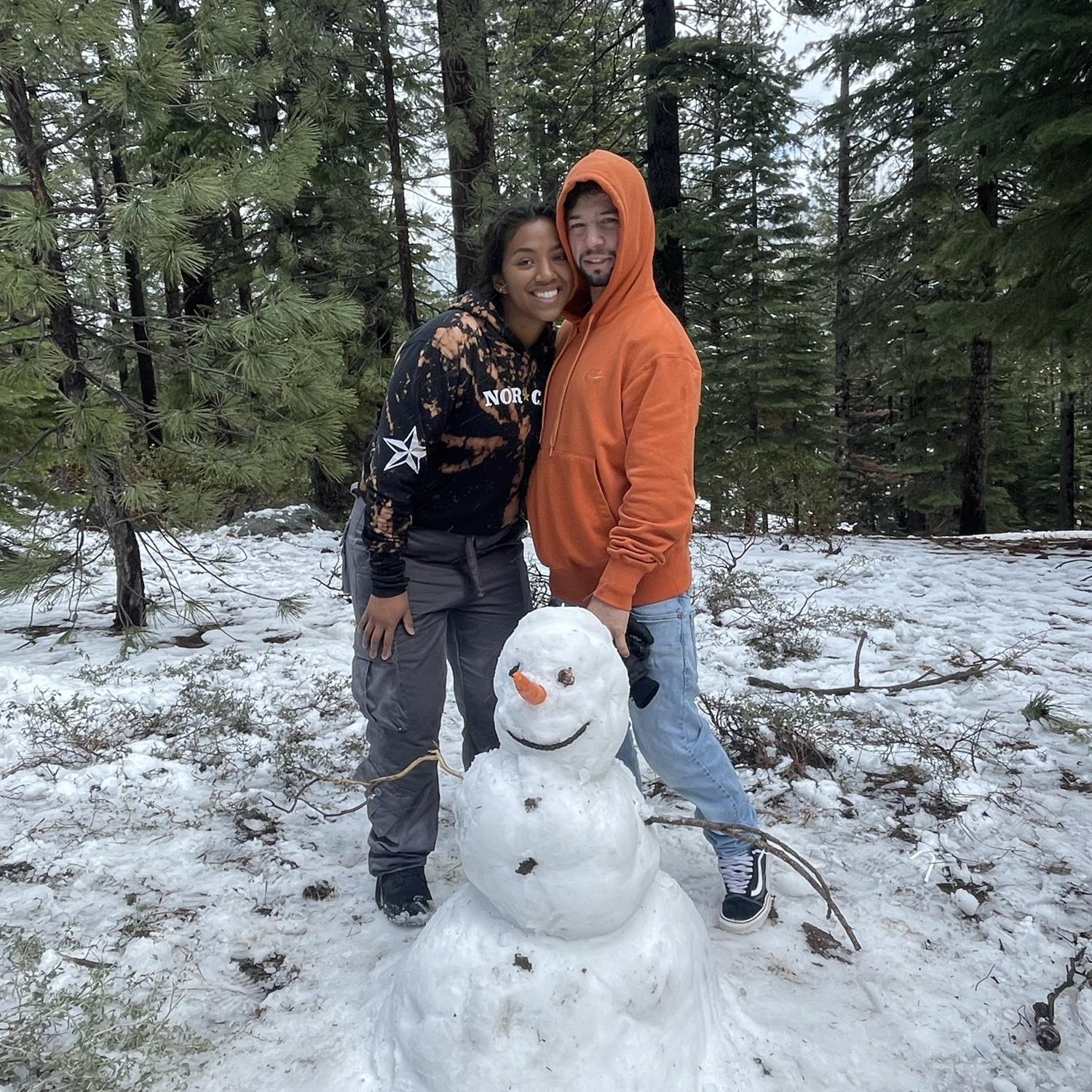 We build a snowman :) Tahoe trip with Nate’s mom Karen & the kids ! April 2022