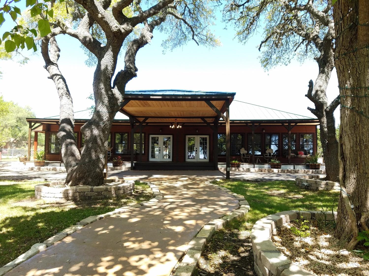 The Wedding Website of Jenna Reardon and Rafa Salinas