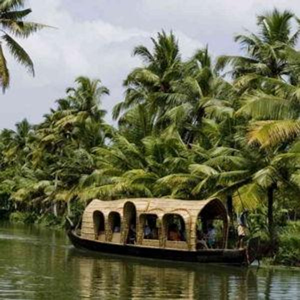 Kettuvallam (Kerala Houseboat)