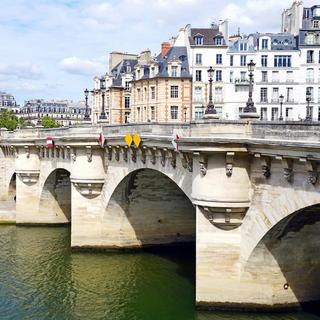 Paris Highlights & River Cruise for 2