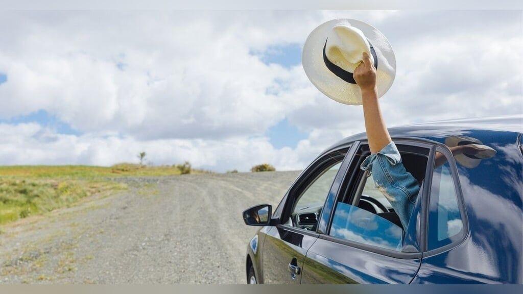 The Wedding Website of Liandra Pieternella and Randsley Comenencia