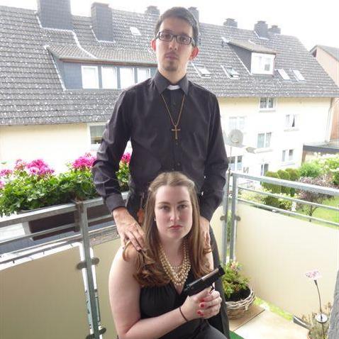 A corrupt priest and an Italian Ganster - annual Murder Mystery Dinner with the Arnsberg Gang
Alljährliches Krimi Dinner - Thema Mafiosi 
Jul 2017